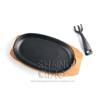 9.5*5.5 inci Sizzling Plate sizzler panci Cast iron Sizzle Platter dengan dasar kayu set pra-bumbu Cast Iron Steak panci