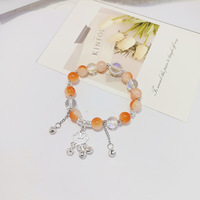 Bracelet en verre à motif floral en forme d'étoile pour femmes, une chaîne de main féminine et enchanteuse avec des perles scintillantes.