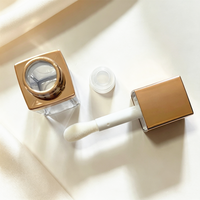 Quadratische Tube mit individuellem Logo, großer Applikator, Lipgloss-Tube, Kosmetikverpackung für flüssigen Lippenstift, 10 ml, goldene Lipgloss-Tube