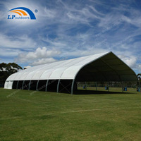 20x40m tente de terrain de sport incurvée de haute qualité à angle plus grand avec chargement de neige pour le stade ou différents événements de fête