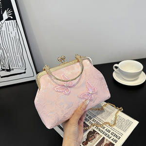 Factory Custom Women Pearl Evening Party Clamp Handbag Fashion Classic Style Ladies Chain <b>Crossbody</b> <b>Bag</b> - Product Image 4