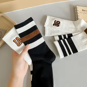 OEM Calcetines Custom ize Gestrickte Street Style Cotton Fashion Letter Herren Crew Sport Socken