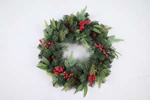 Factory Customized 30inch Pvc <b>Decoration</b> Festive Red Berry Pine Cones Christmas <b>Wreath</b> - Product Image 3