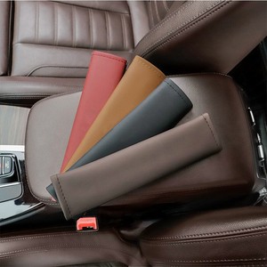 Couvre-<span class=keywords><strong>ceinture</strong></span> <span class=keywords><strong>de</strong></span> <span class=keywords><strong>sécurité</strong></span> <span class=keywords><strong>de</strong></span> voiture YECAI, coussin d'épaule en cuir souple pour un confort <span class=keywords><strong>de</strong></span> conduite, adapté aux BMW, Toyota, Honda - Product Image 3
