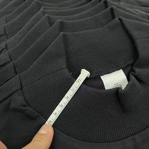 Maglietta da <span class=keywords><strong>uomo</strong></span> con Logo personalizzato 300 GSM con collo piccolo e collo largo a maniche corte T-Shirt da <span class=keywords><strong>uomo</strong></span> estiva bianca europea oversize - Product Image 1