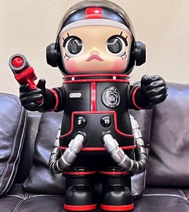 MOLLY MEGA SPACE 400%1000% Trevor Andrew 2.0 Muñeca de Moda Adorable, Adornos Decorativos, Regalo Sorpresa - Product Image 4