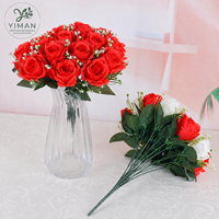 YM Großhandelspreis 18 Köpfe Rote Rosen Künstliche Blumen Seidenrosen-Bouquet Hohe Qualität für Hochzeit Heimdekoration