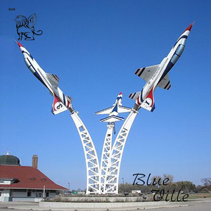 Tùy Chỉnh Thiết Kế Hiện Đại Ngoài Trời Hiện Đại Kim Loại Lớn Máy Bay Bức Tượng Thép Không Gỉ Máy Bay Điêu Khắc - Product Image 2