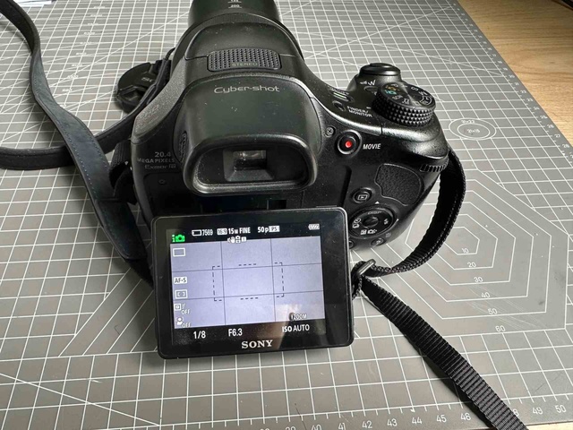 Cheap Camera Sonys Cyber-shot DSC-HX350 Digital Superzoom Bridge Camera