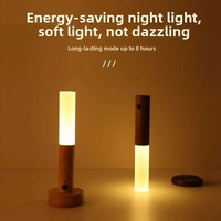 Lampe murale magnétique LED rechargeable à détecteur de mouvement intelligent, portable pour couloir, chambre, escalier, salle de bain, armoires, décoration