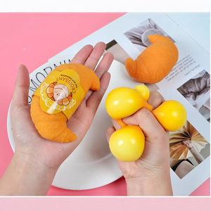 JINCAN Juguete Sensorial Antiestrés de Croissant Blandito y Adorable para Aliviar el Estrés, Juguete de Descompresión para Niños de 8 a 13 Años, Premio para el Aula, Suave - Product Image 2
