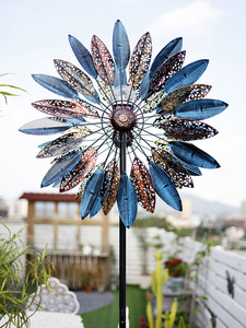 Hot Sale Metall Solar Garten Licht Rasen Ornament Wind Spinner Windmühle - Product Image 3
