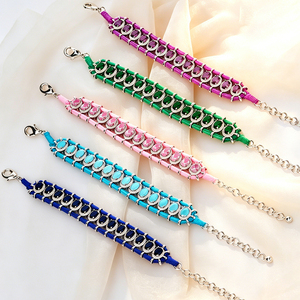 Bracciale di Lusso Stile Retrò con Perline e Zirconi Rosa, Catena Tennis Colorata Nera e Blu, Gioiello Regalo - Product Image 1