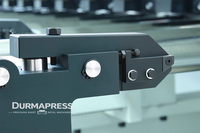 Machine à rainurer verticale CNC 4000x1500 à portique stabilisée et anti-stress pour l'opération de rainurage des plaques de coque de navires