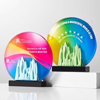 Trophée en céramique personnalisé, créatif et coloré, en forme de crête de montagne et de nuage, pour récompenser les employés exceptionnels lors des réunions annuelles