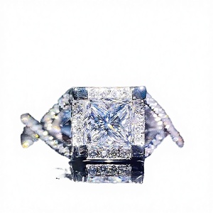 Anillo de Diamantes con Corte Esmeralda F1441 para Mujer - Anillo de Compromiso Clásico con Piedra Central Redonda de 1 Quilate en Oro de 18K |   Luxira Expor - Product Image 2