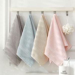 Serviette de toilette en coton jacquard 100% avec logo personnalisé, séchage rapide, pour hôtel, cadeau - Product Image 1