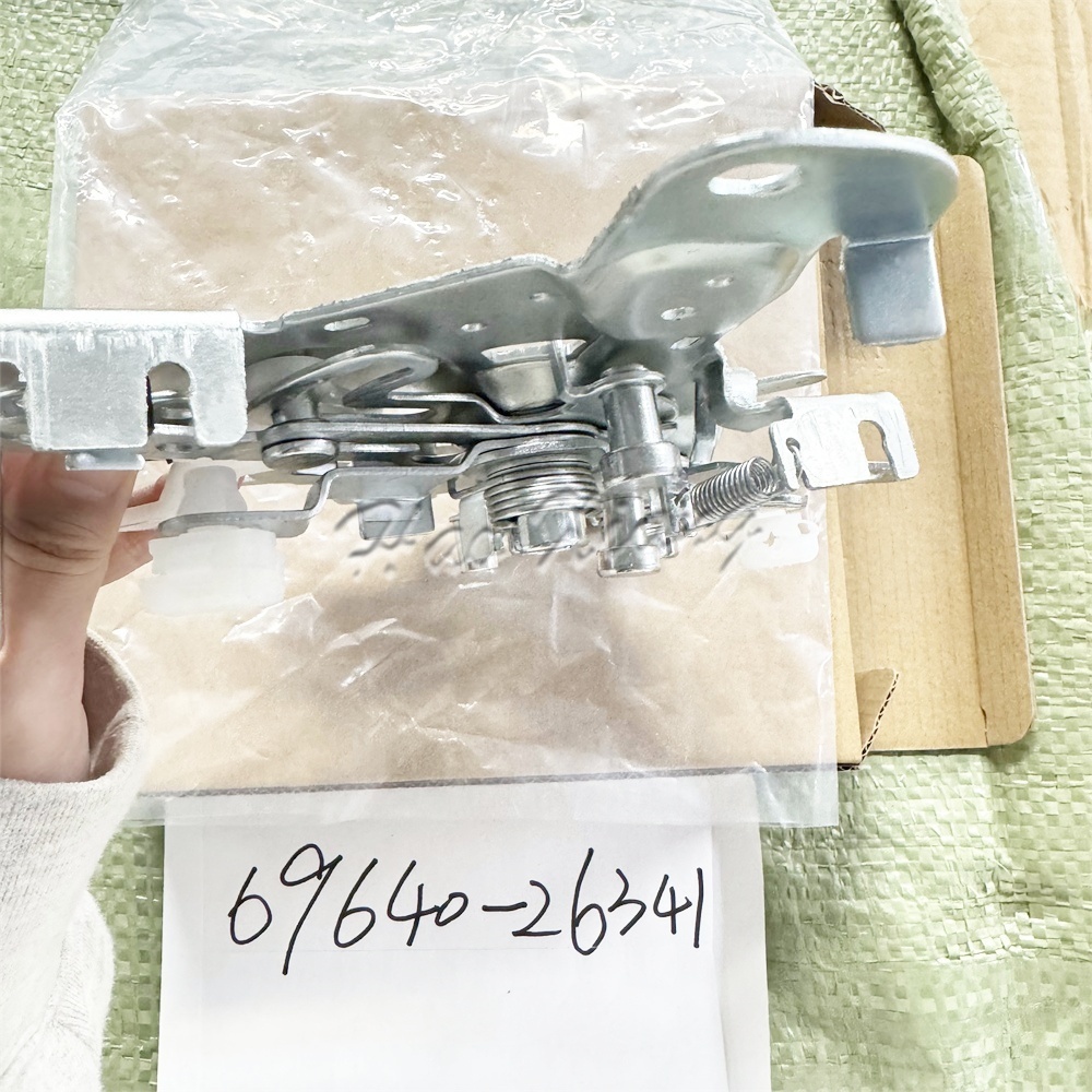 Haoxiang Car Auto Control Assy Remote Slide Door Lock for Toyota