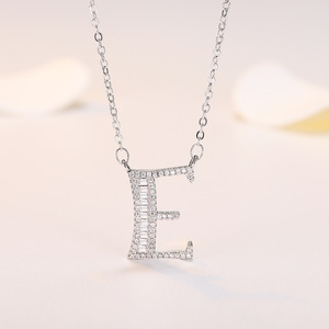 À la mode Argent Plaqué Micro Pave Zircon Cubique Votre Nom Mon Nom 26 Alphabet Anglais Personnalisé Femmes Lettre Collier - Product Image 6