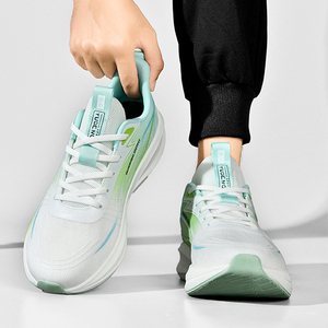 Chaussures de sport pour hommes avec logo personnalisé, nouvelles chaussures de course, tige en microfibre respirante, lacets, antidérapantes, chaussures de sport athlétiques - Product Image 4