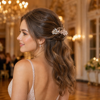 Barrette à cheveux cygne en strass faite à la main, pince à ressort en acétate, accessoire floral élégant pour le bal de promo et le quotidien