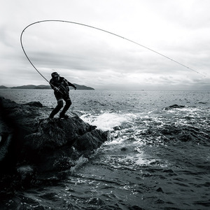 Canne à pêche Daiwa Cygnus Surf en fibre de carbone légère pour la pêche en mer et sur les rochers, 12 pieds, 100 lb, équipement de pêche en eau salée - Product Image 1