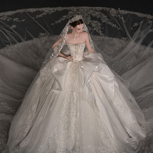 Robe de mariée moderne GT131 longue jusqu'au sol, style vintage, avec chaîne de perles, appliques et sequins, traîne chapelle, robe de bal princesse pour mariée - Product Image 1