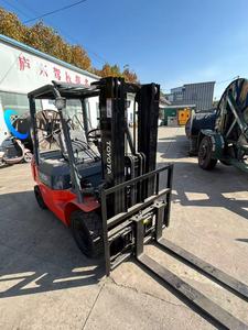 รถยกโตโยต้ามือสองจากญี่ปุ่น ขนาด 2.5 ตัน เครื่องยนต์ดีเซล รถยกดีเซล 2.5 ตัน รถยกโตโยต้ามือสอง 2.5 ตัน สำหรับขาย - Product Image 3