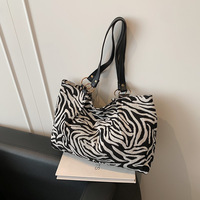 Sac fourre-tout OEM en toile de polyester grande capacité réutilisable tendance pour femme pour usage quotidien pour cadeau écologique