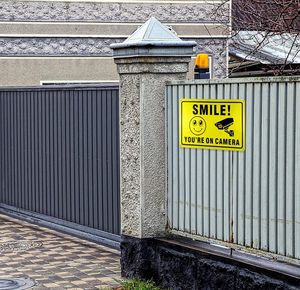 ป้ายกำกับกล้อง<span class=keywords><strong>วงจรปิด</strong></span>แบบแกะสลักพิมพ์ลายตามสั่งยิ้มได้ป้ายติด<span class=keywords><strong>กล้อง</strong></span>แผงป้าย ABS ป้ายเตือนพลาสติกทนทานต่อรังสี UV สำหรับกิจกรรมกลางแจ้ง - Product Image 5