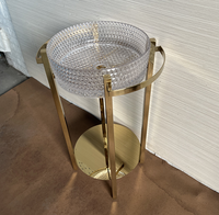 Meuble de salon haut de gamme personnalisé Table de bout art déco Table console étroite classique Étagère galerie or vieilli en verre transparent
