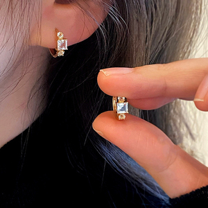 CANNER Boucles d'oreilles créoles en argent sterling S925 plaqué or 18 carats avec grand zircon carré blanc, géométriques classiques, pour femmes, vente en gros - Product Image 6