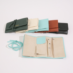 Estuche de viaje enrollable de piel sintética con diseño de logotipo personalizado, bolsa de lujo para guardar joyas, organizador de viaje de terciopelo, estuches para embalaje de joyería - Product Image 2
