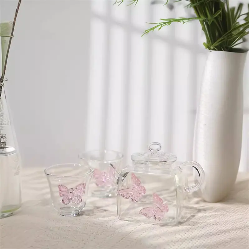 Bình trà và cốc cô gái Pháp ấm trà bướm hồng ba chiều Nhật Bản đặt cốc