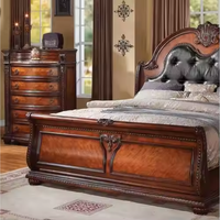 Ensemble de chambre à coucher de style européen royal français italien élégant et luxueux, taille king, fonction massage, meubles en bois massif sculpté et en cuir