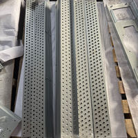 Grille de protection pour haut-parleur OEM personnalisée en acier au carbone et acier inoxydable, thermolaquée, découpée au laser, pliage, fabrication de tôlerie MST