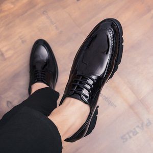 Scarpe Eleganti Oxford Nuove Scarpe Formali in Pelle da Uomo Scarpe Brogue Lucide <span class=keywords><strong>Bianche</strong></span> con Lacci in Pelle Suola Spessa - Product Image 4