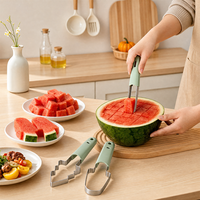 Multifunctionele, milieuvriendelijke fruit snijder van plastic en roestvrij staal, handmatige watermeloen snijder, verdeler, clip en graver.
