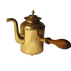 Cafetera Turca Antigua de Latón con Asa de Madera, Servidor de Café Vintage con Patas de Trípode - Product Image 3