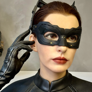 ดีซี เดอะ ดาร์ก ไน<span class=keywords><strong>ท</strong></span>์ ไรส์ส์ 1/1 แอนน์ แฮ<span class=keywords><strong>ท</strong></span>ธาเวย์ แค<span class=keywords><strong>ท</strong></span>วู<span class=keywords><strong>แมน</strong></span> บัสท์ แค<span class=keywords><strong>ท</strong></span>วู<span class=keywords><strong>แมน</strong></span> 1:1 ซิลิโคน บัสท์ สแตทู - Product Image 2