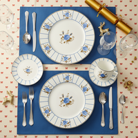 Service de table vintage en porcelaine fine motif rose bleue, assiette de présentation rétro à rayures, tasse à café et bol en céramique pour mariages et hôtels