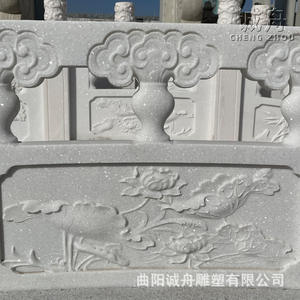 Modelo de Puente en Arco Estilo Ángel de Mármol Blanco con Columnas con Leones Tallados, Paneles de Loto y Barandillas para Decoración de Jardín, Parque o Río - Product Image 4
