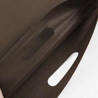 Sacs de transport non tissés multicolores portables avec logo imprimé personnalisé en gros Emballage cadeau pour le shopping