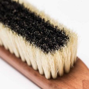 Modèle de mode manche en bois vêtements chaussures <span class=keywords><strong>brosse</strong></span> <span class=keywords><strong>brosse</strong></span> à peluches poils de porc naturel <span class=keywords><strong>brosse</strong></span> à vêtements avec manche en bois de chêne huilé - Product Image 5