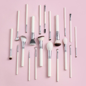 Ensemble de 20 pinceaux de maquillage à manche blanc, poils synthétiques, application visage, fond de teint, anticernes, kit d'outils de beauté - Product Image 1