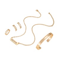 Parure de Bijoux Designer Personnalisée pour Femme en Acier Inoxydable Plaqué Or 18K, Imperméable, Luxe, Comprenant Bracelet, Collier et Boucles d'Oreilles