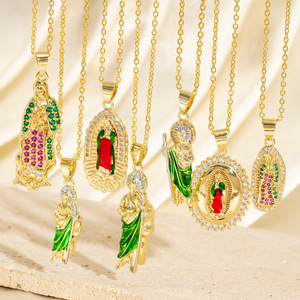 Collar con Colgante <span class=keywords><strong>de</strong></span> <span class=keywords><strong>Nuestra</strong></span> <span class=keywords><strong>Señora</strong></span> <span class=keywords><strong>de</strong></span> <span class=keywords><strong>Guadalupe</strong></span> Chapado en Oro <span class=keywords><strong>de</strong></span> 18K, Joyería Religiosa con Esmalte <span class=keywords><strong>de</strong></span> la Virgen María - Product Image 1