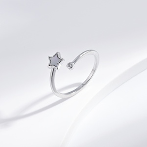 Bague ajustable en argent sterling 925 plaqué or, motif étoile mignon, simple, empilable, pas chère, pour filles - Product Image 1
