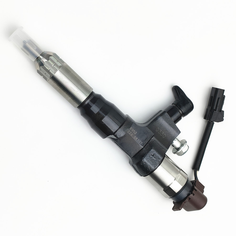 High Performance Diesel Injector 095000-6952 Common Rail Fuel Injetor 23670-E0330 for HINO