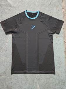 <span class=keywords><strong>GYMSHARK</strong></span> T-shirt de sport à manches courtes pour homme, respirant, ajusté, élastique, compression musculaire, polaire, motif 3D, boutonné - Product Image 2